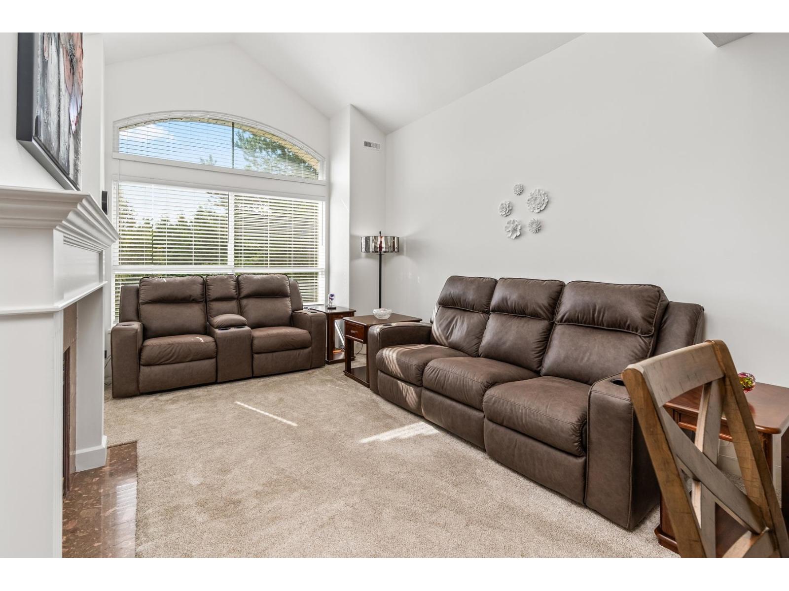 Photo 5 of 307 20381 96 Avenue, Langley BC