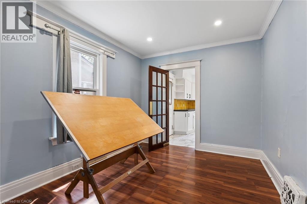 Photo 16 of 42 Chaplin Avenue, St Catharines ON