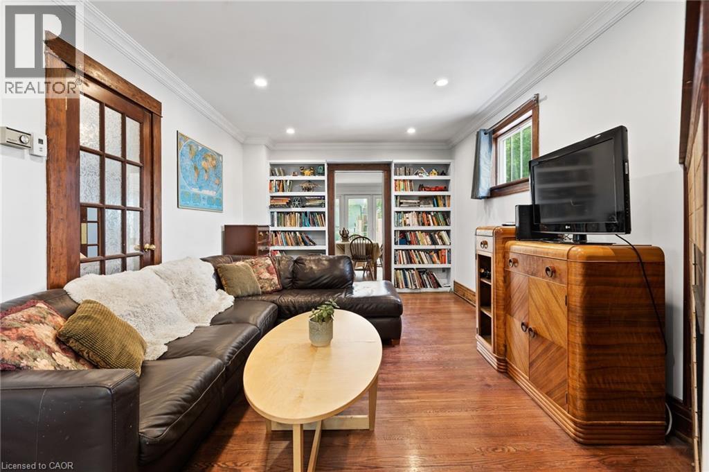 Photo 8 of 42 Chaplin Avenue, St Catharines ON