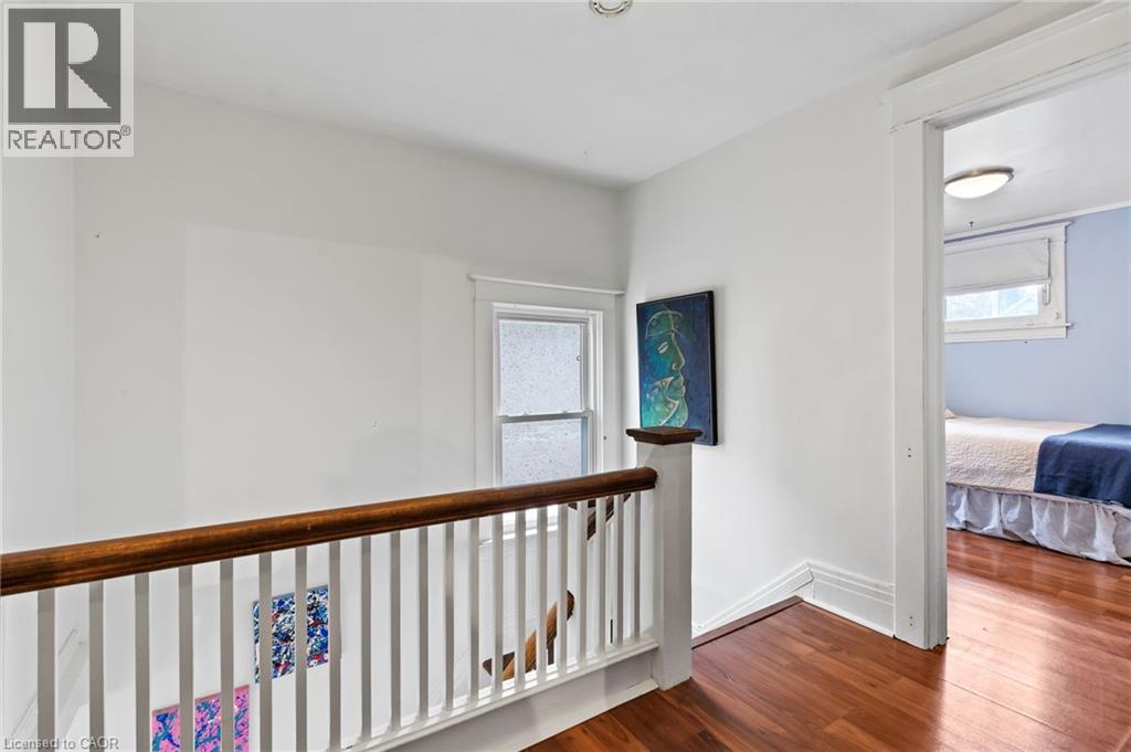 Photo 27 of 42 Chaplin Avenue, St Catharines ON
