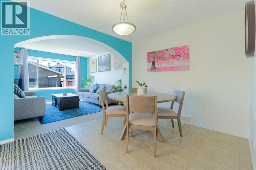 Single Family House for Sale in  Saddlecrest Place NE Saddle Ridge Calgary 