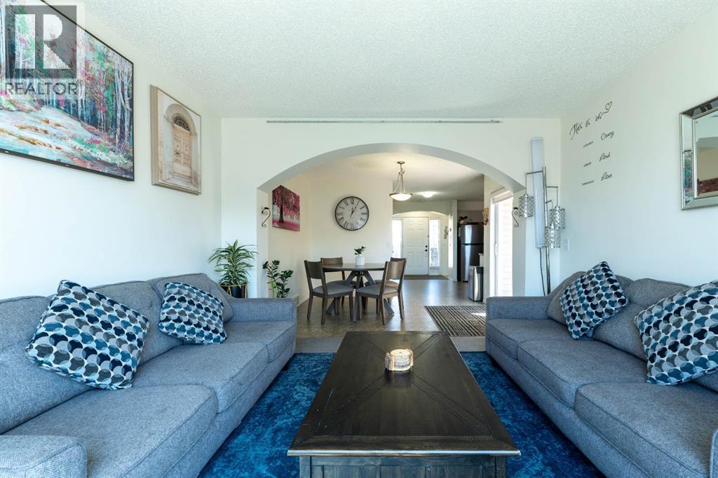 Single Family House for Sale in  Saddlecrest Place NE Saddle Ridge Calgary 