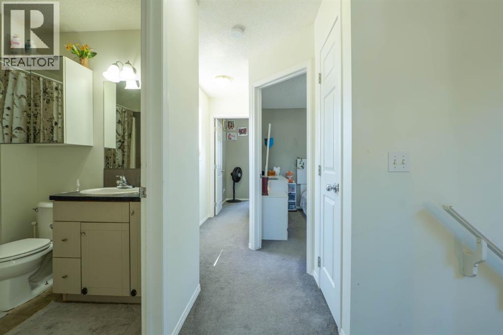Single Family House for Sale in  Saddlecrest Place NE Saddle Ridge Calgary 