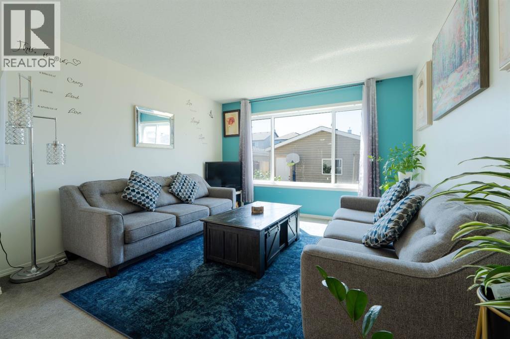 Single Family House for Sale in  Saddlecrest Place NE Saddle Ridge Calgary 