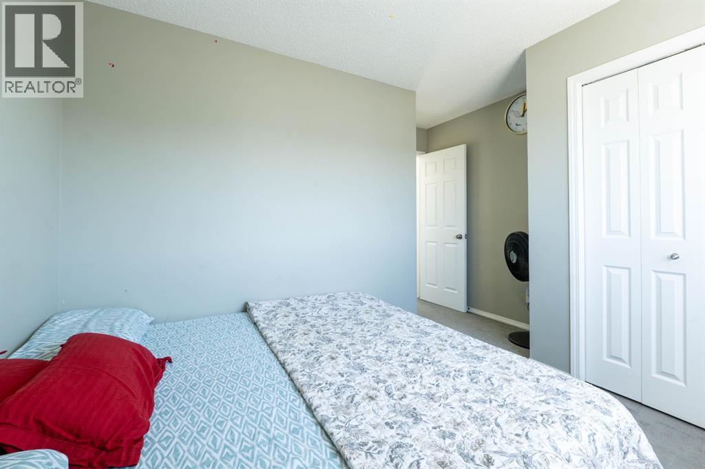 Single Family House for Sale in  Saddlecrest Place NE Saddle Ridge Calgary 
