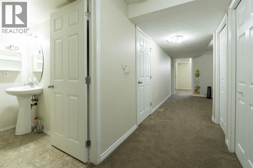 Single Family House for Sale in  Saddlecrest Place NE Saddle Ridge Calgary 