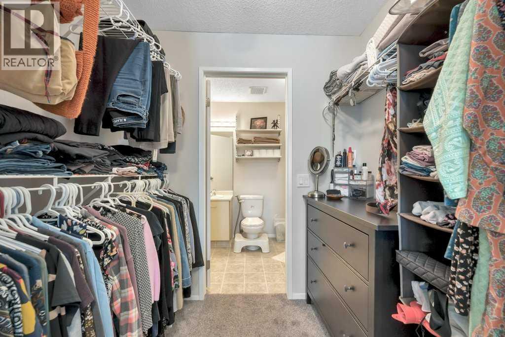 Single Family House for Sale in   Edenwold Heights NW Edgemont Calgary 
