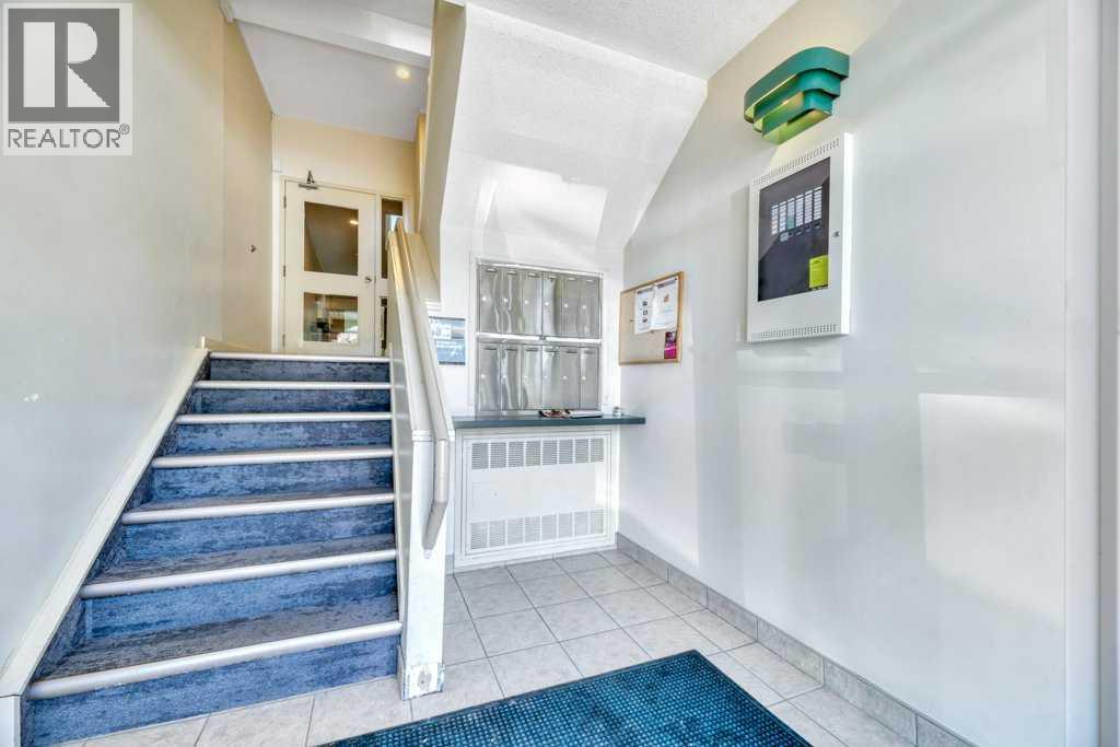 Single Family House for Sale in   Edenwold Heights NW Edgemont Calgary 