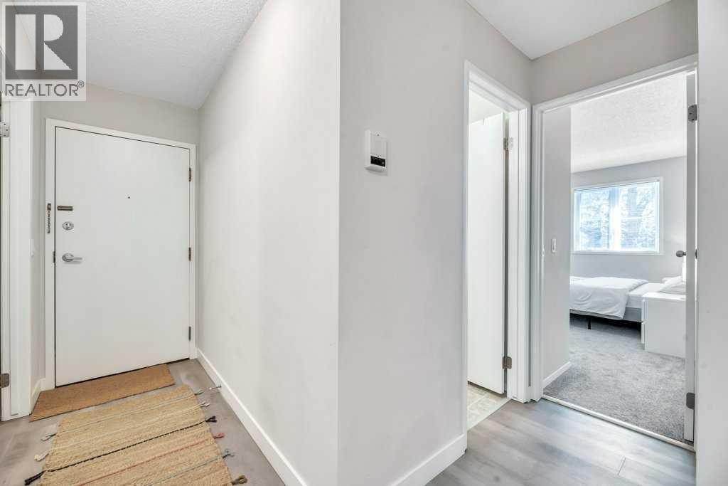 Single Family House for Sale in   Edenwold Heights NW Edgemont Calgary 
