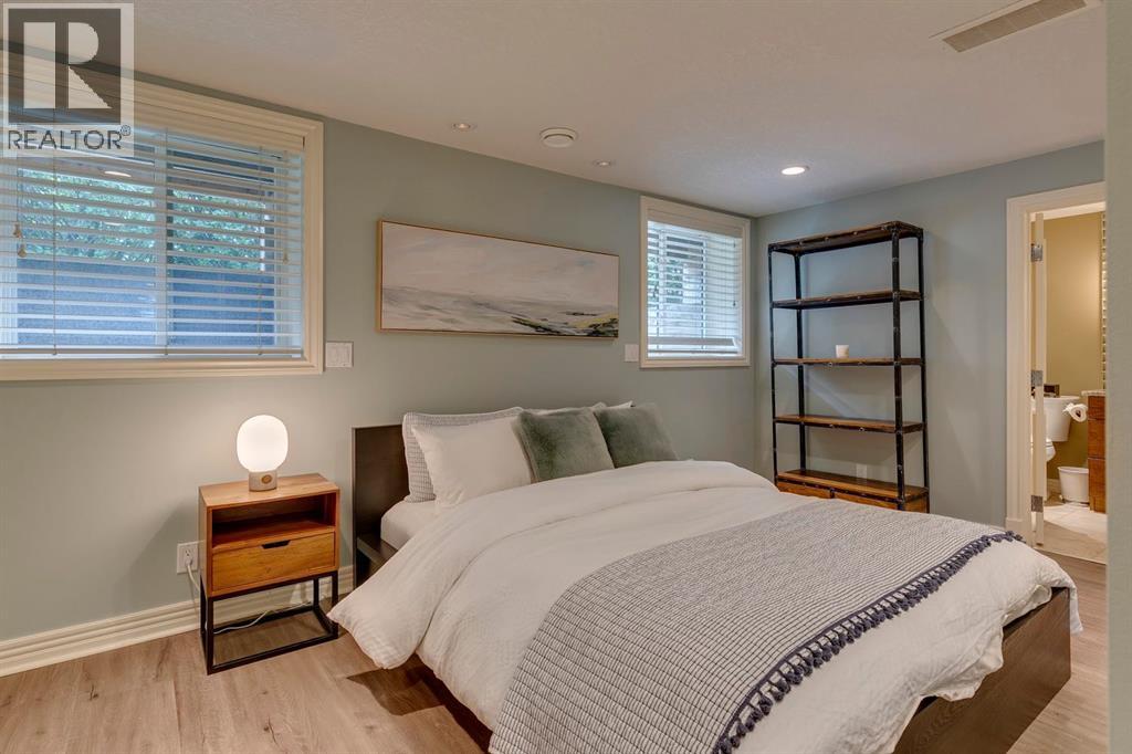 Single Family House for Sale in   Street NW Hounsfield Heights/Briar Hill Calgary 