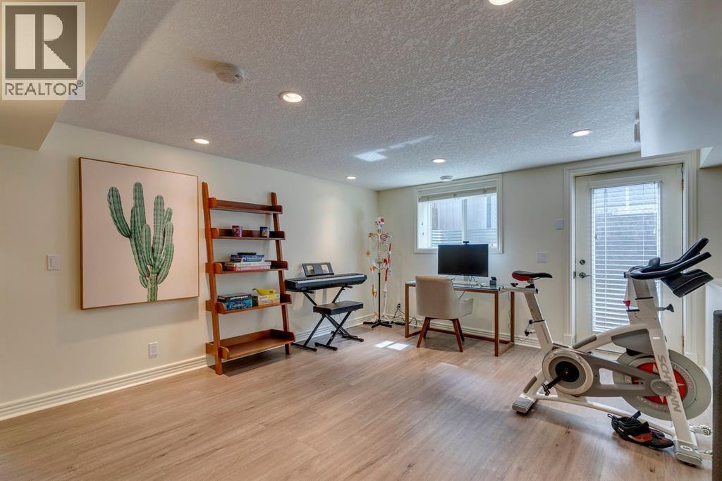Single Family House for Sale in   Street NW Hounsfield Heights/Briar Hill Calgary 