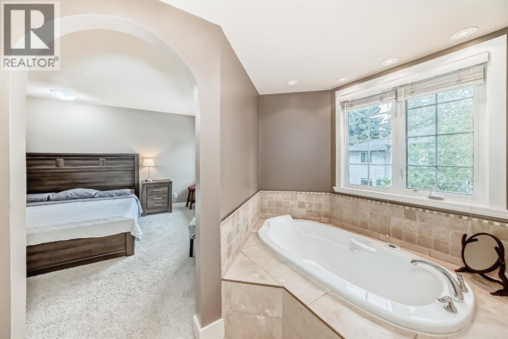 Single Family House for Sale in    Street NW Varsity Calgary 