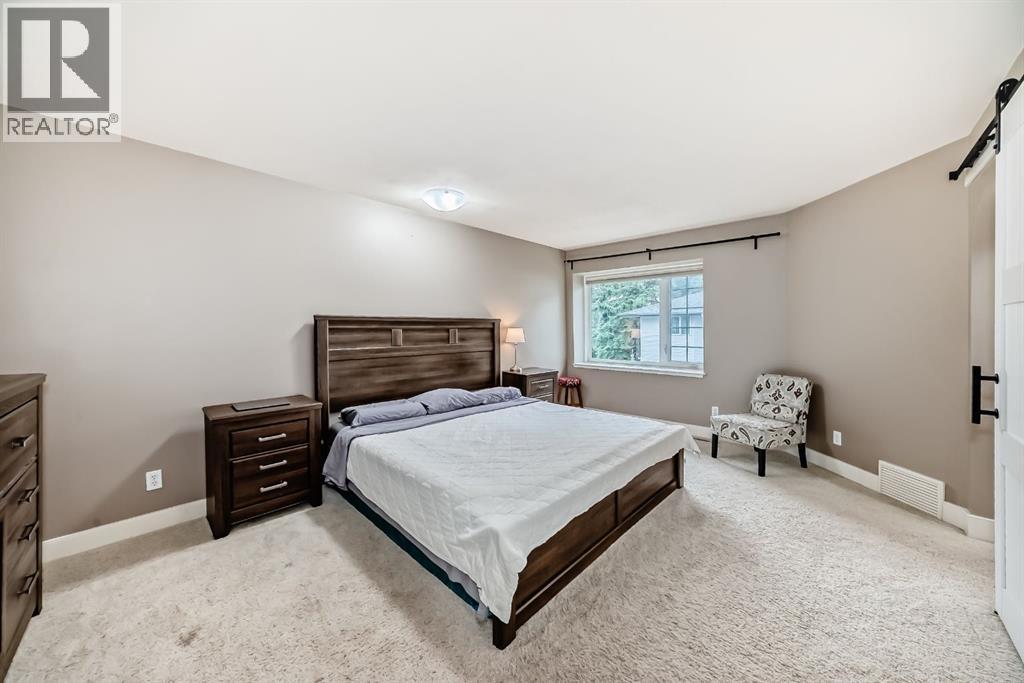 Single Family House for Sale in    Street NW Varsity Calgary 