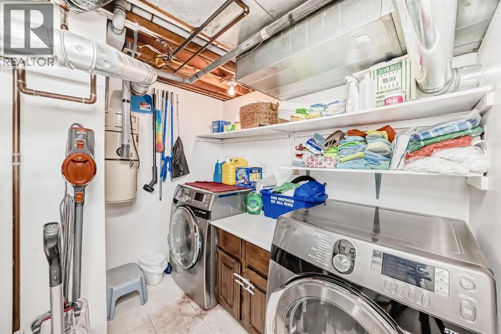Single Family House for Sale in    Street NW Varsity Calgary 