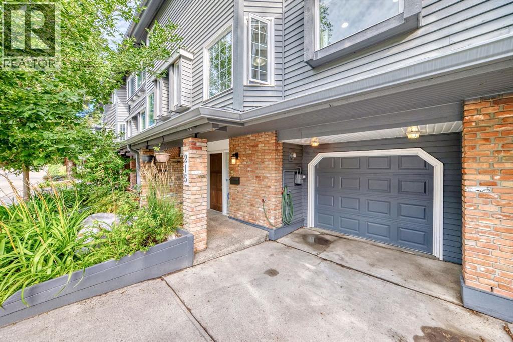 Single Family House for Sale in    Street NW Varsity Calgary 