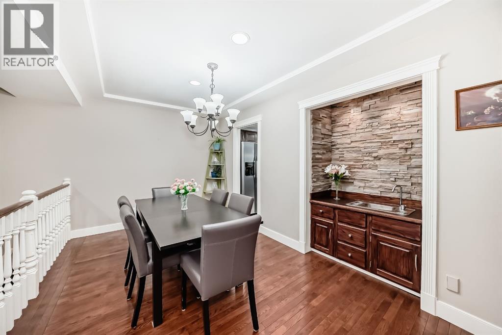 Single Family House for Sale in    Street NW Varsity Calgary 