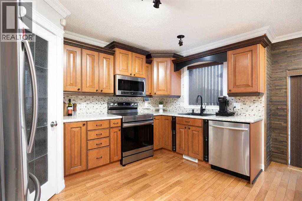 Photo 10 of 122 Rattlepan Creek Crescent, Fort Mcmurray AB