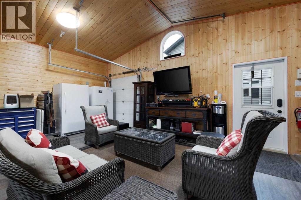 Photo 31 of 122 Rattlepan Creek Crescent, Fort Mcmurray AB