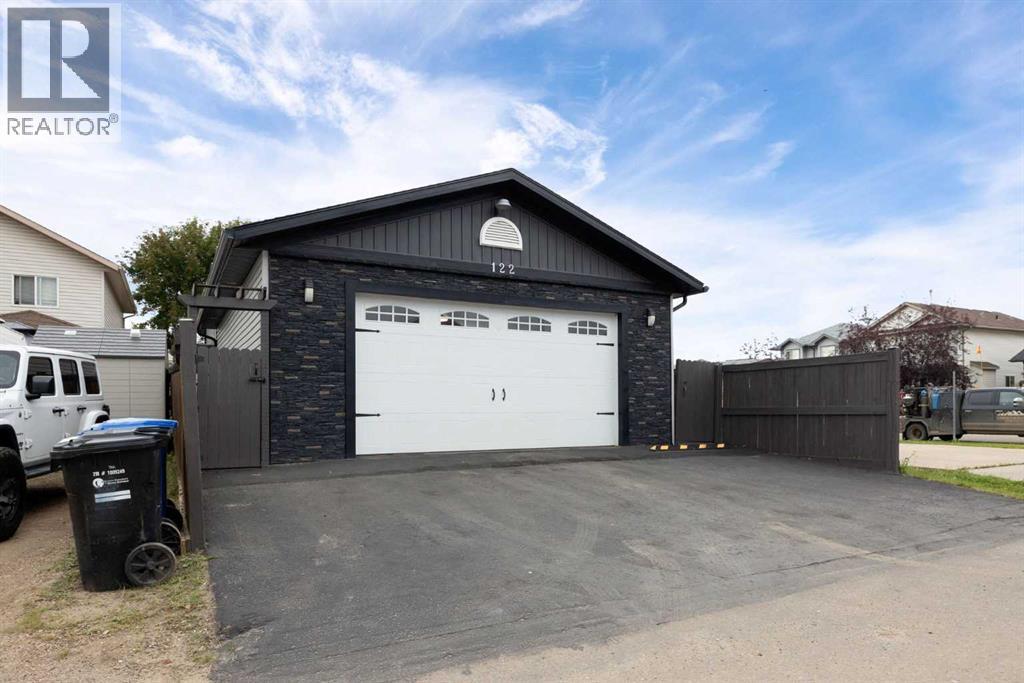 Photo 39 of 122 Rattlepan Creek Crescent, Fort Mcmurray AB