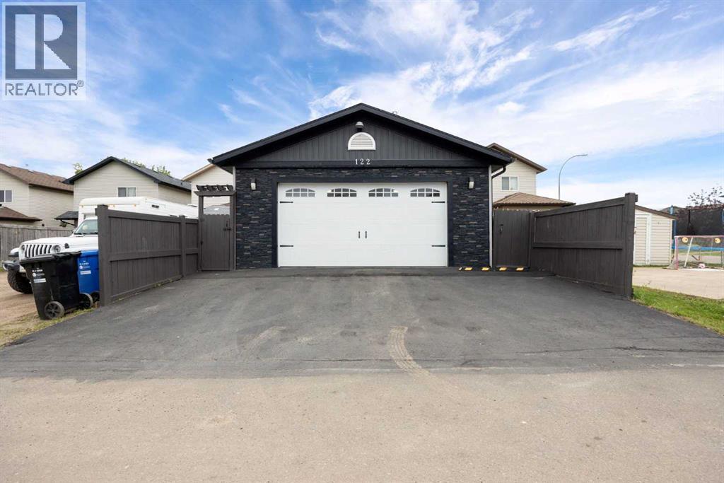 Photo 40 of 122 Rattlepan Creek Crescent, Fort Mcmurray AB