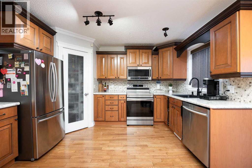 Photo 9 of 122 Rattlepan Creek Crescent, Fort Mcmurray AB