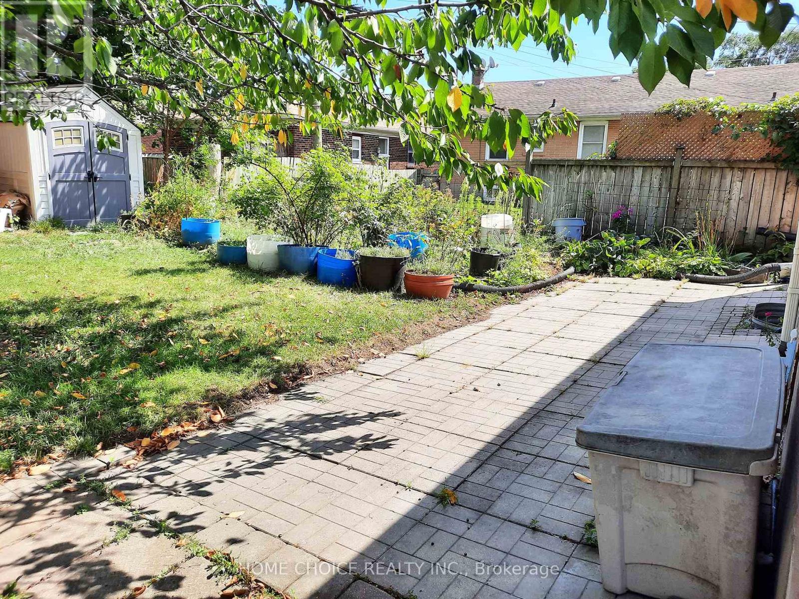 Photo 28 of 3 Saugeen Crescent, Toronto ON