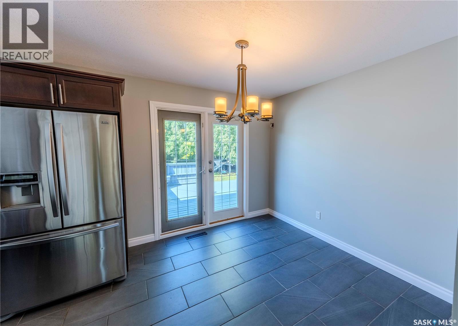 Photo 4 of 3345 Wascana Street, Regina SK