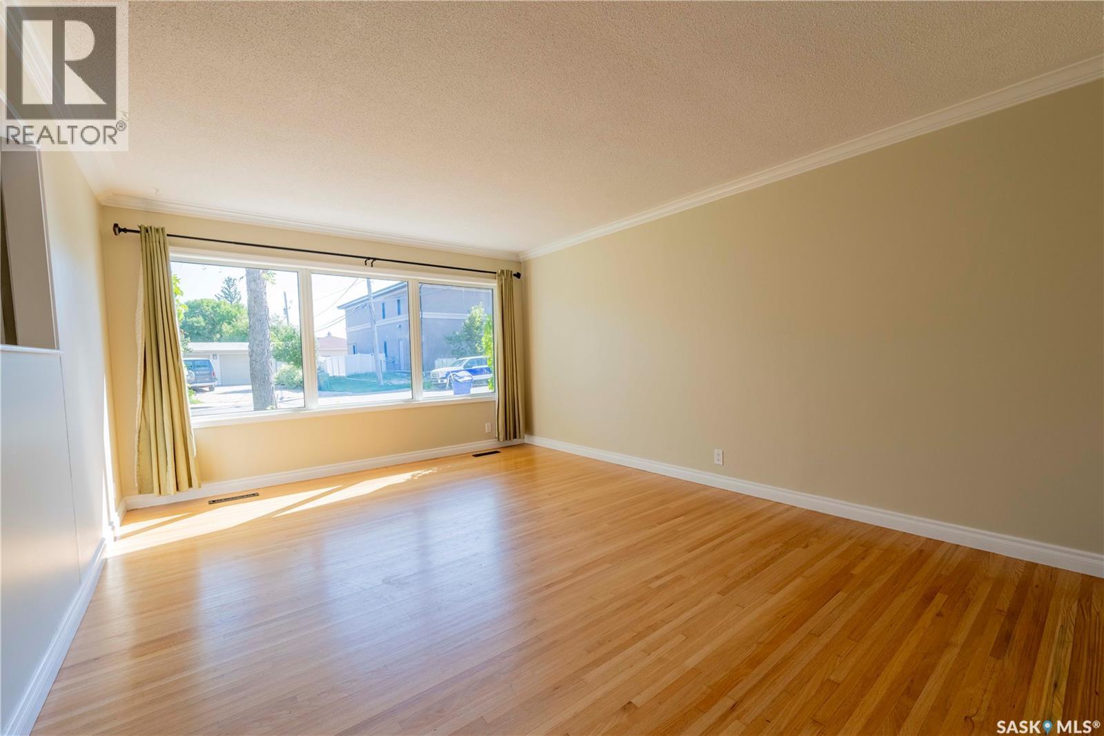 Photo 6 of 3345 Wascana Street, Regina SK