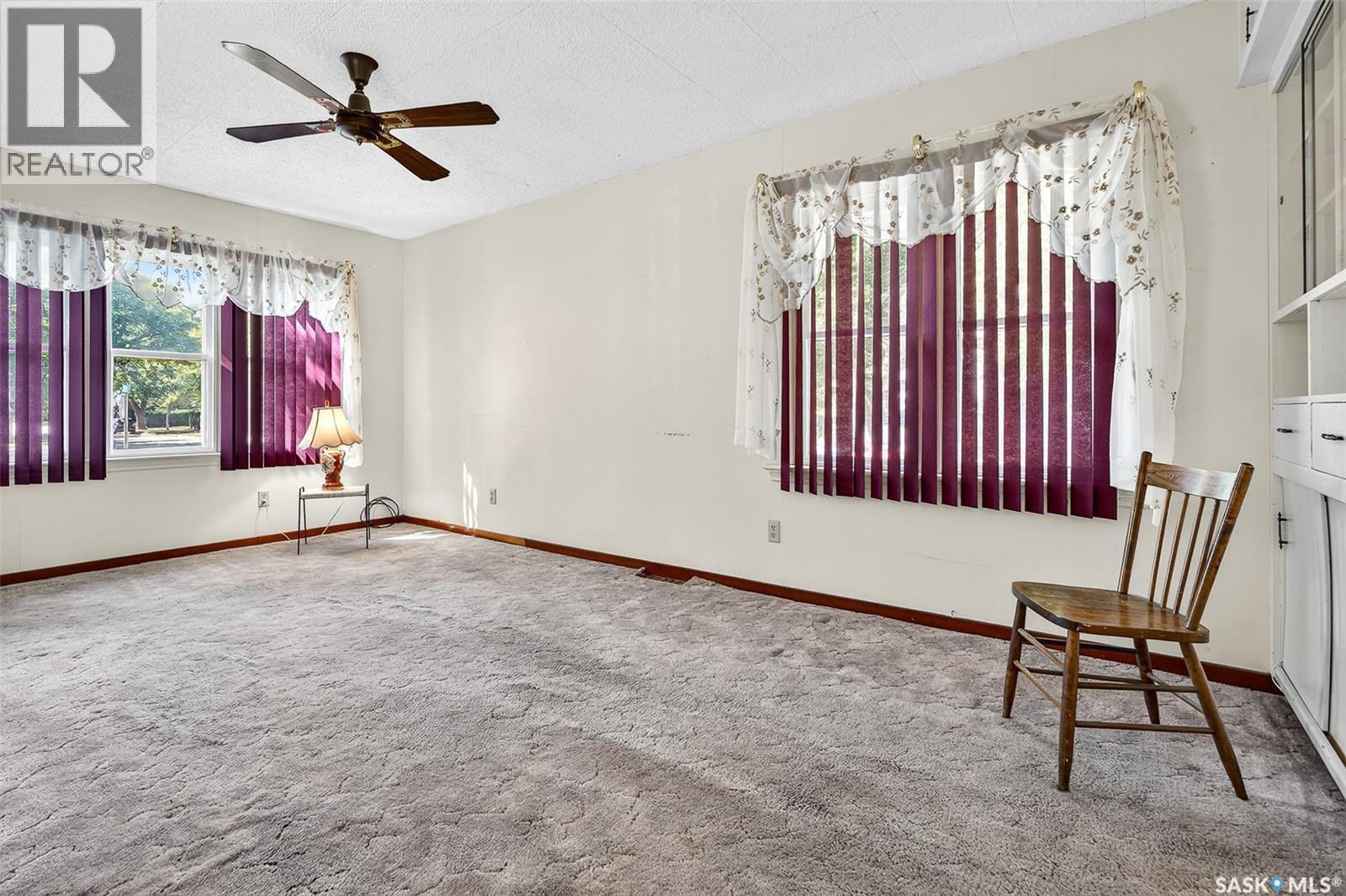 Photo 16 of 897 Willow Avenue, Moose Jaw SK