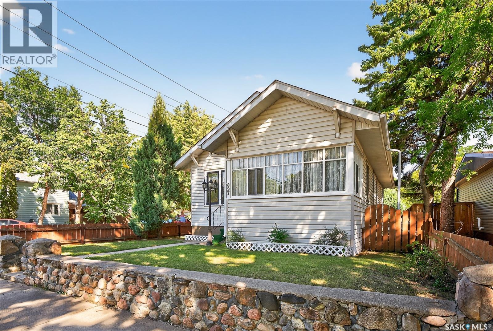 Photo 49 of 897 Willow Avenue, Moose Jaw SK