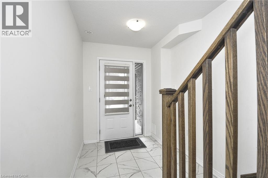 Photo 2 of 87 Holder Drive, Brantford ON