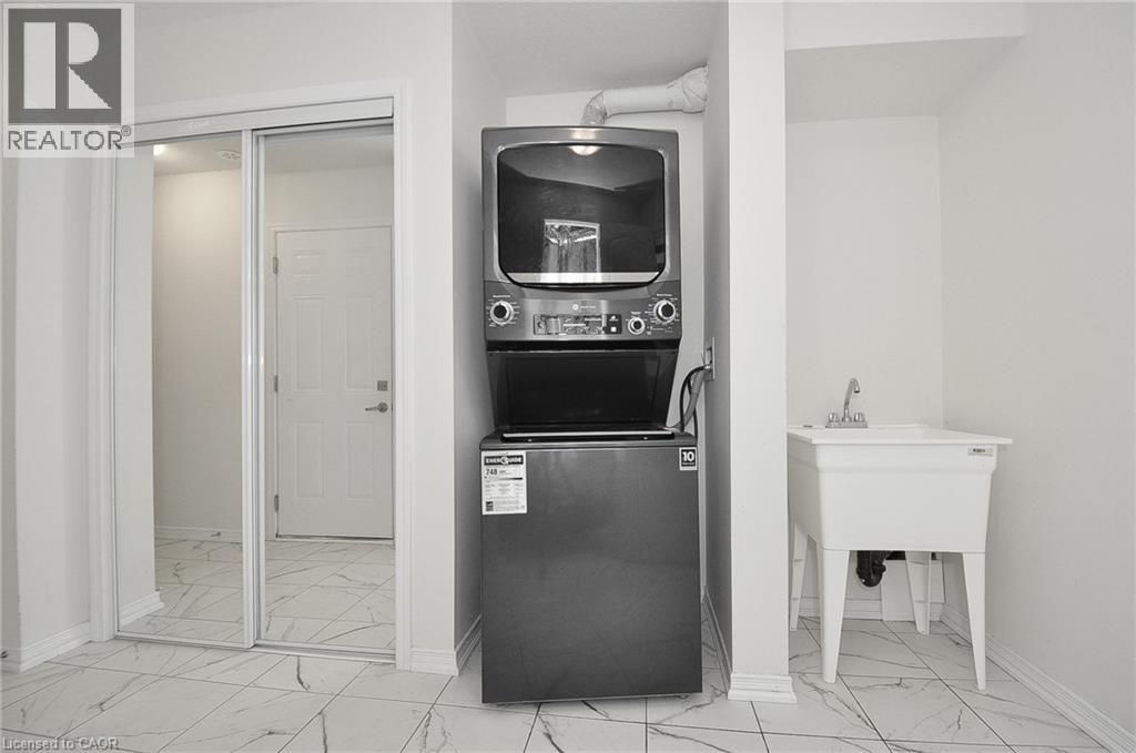 Photo 22 of 87 Holder Drive, Brantford ON