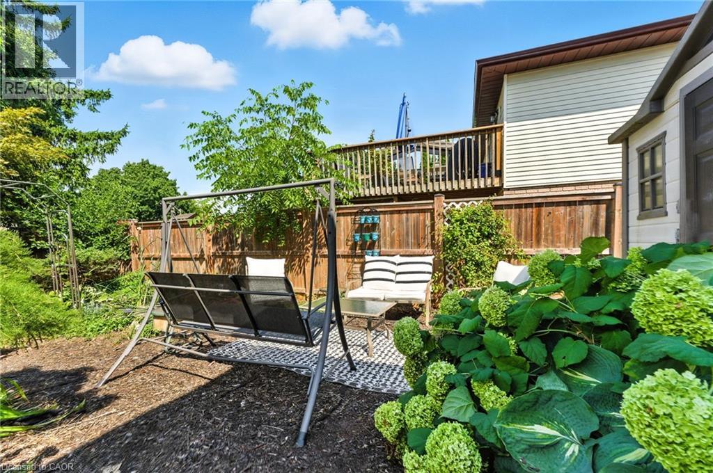 Photo 20 of 11 Hubert Court, Cambridge ON