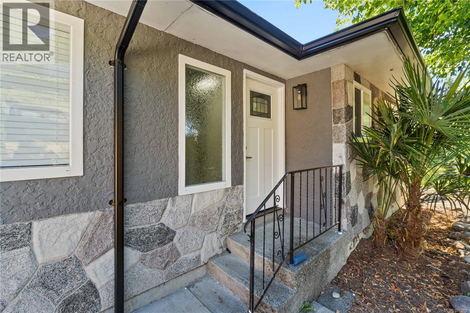 Photo 47 of 125 Arbutus Cres, Ladysmith BC