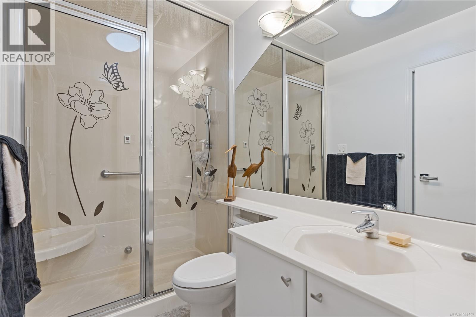 Photo 18 of 871 Walfred Rd, Langford BC