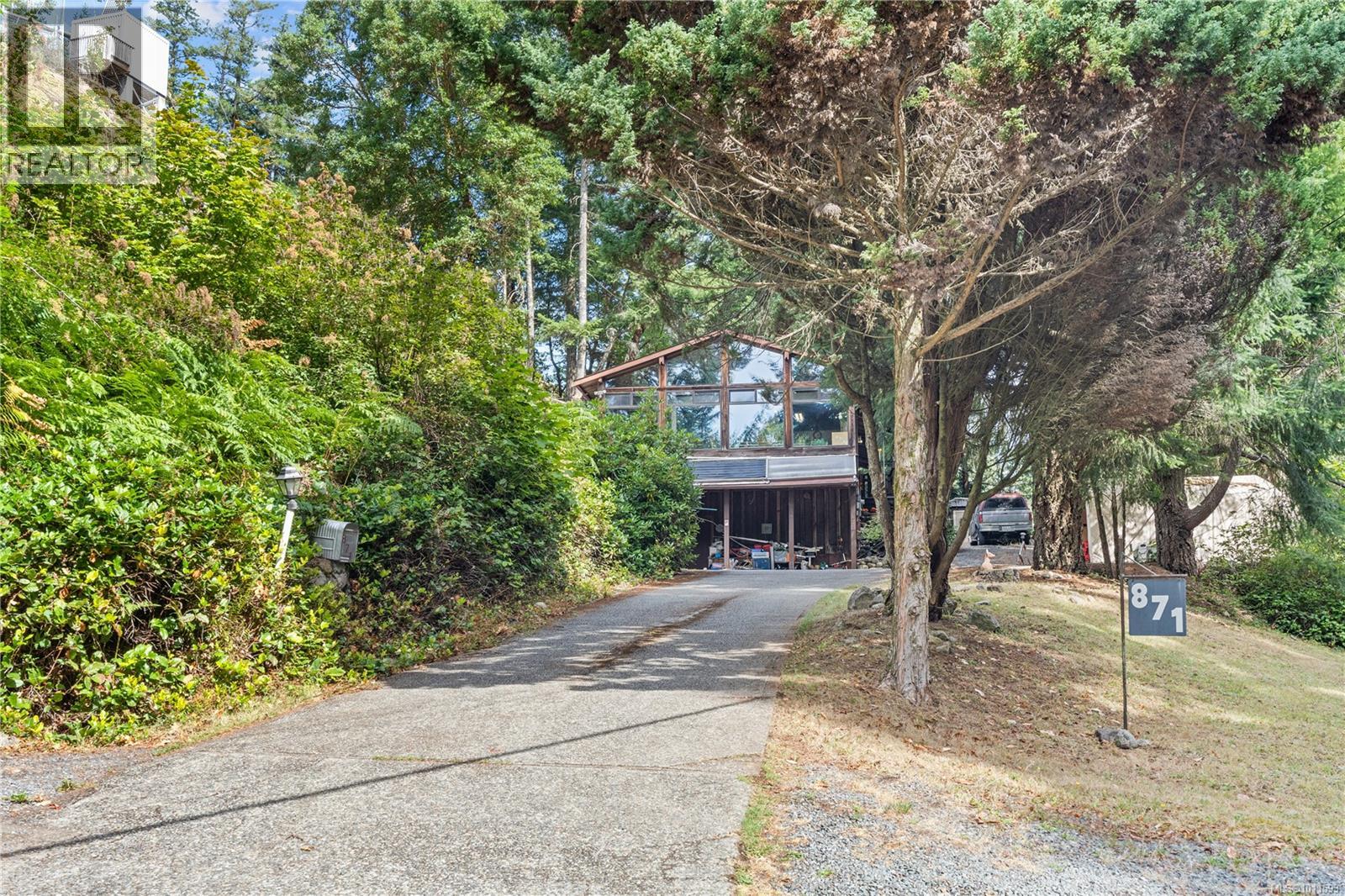 Photo 7 of 871 Walfred Rd, Langford BC