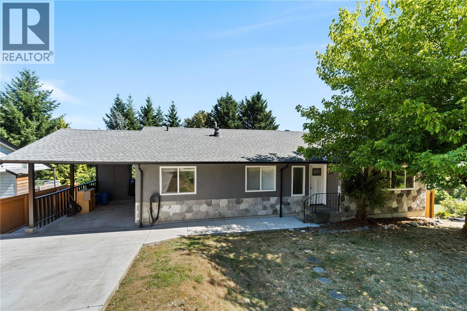 Photo 45 of 125 Arbutus Cres, Ladysmith BC