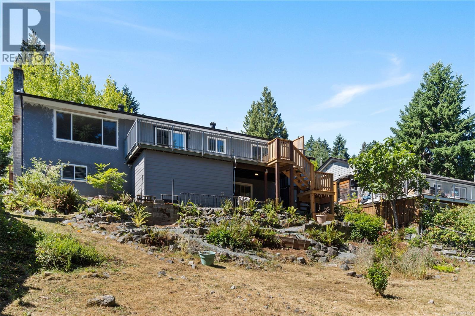 Photo 37 of 125 Arbutus Cres, Ladysmith BC
