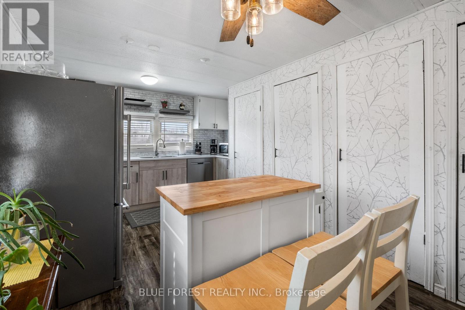 Photo 5 of 88 3100 Dorchester Road, Thames Centre ON