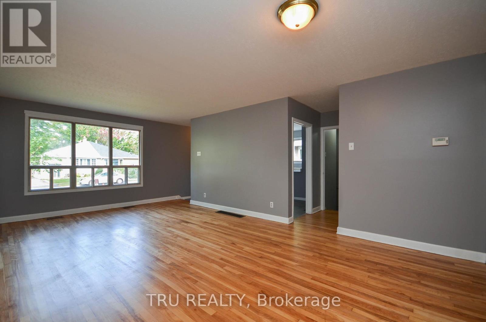 Photo 7 of 2428 2430 Iris Street, Ottawa ON