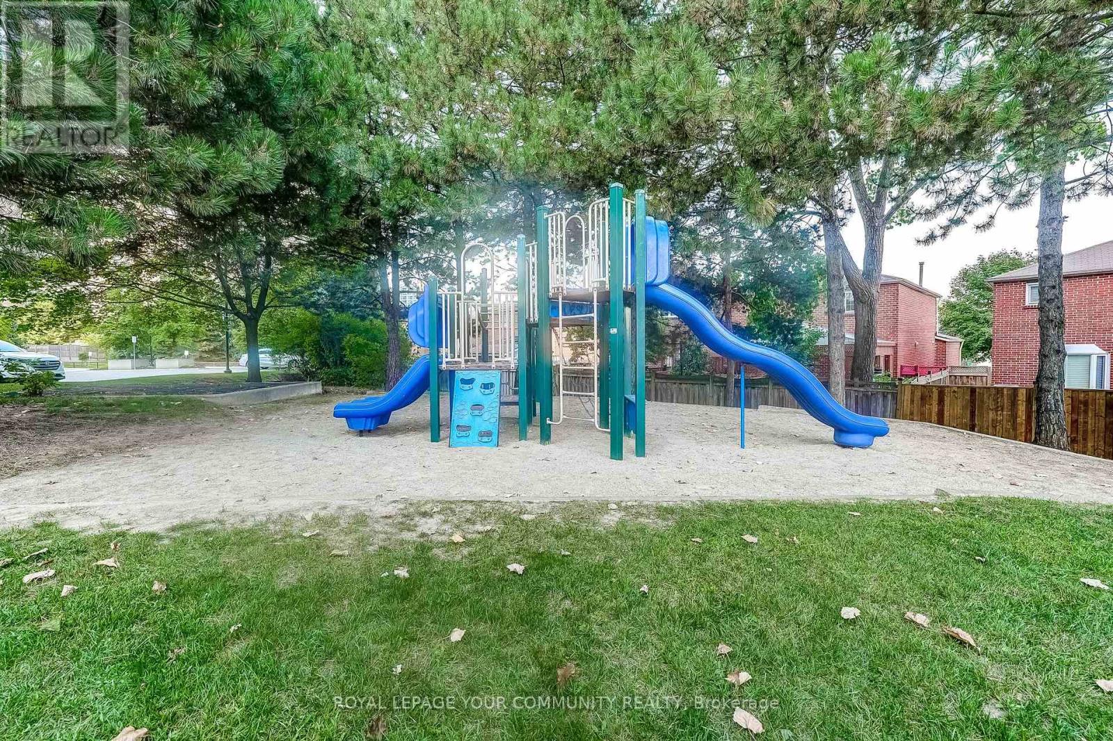 Photo 37 of 1208 350 Webb Drive, Mississauga ON