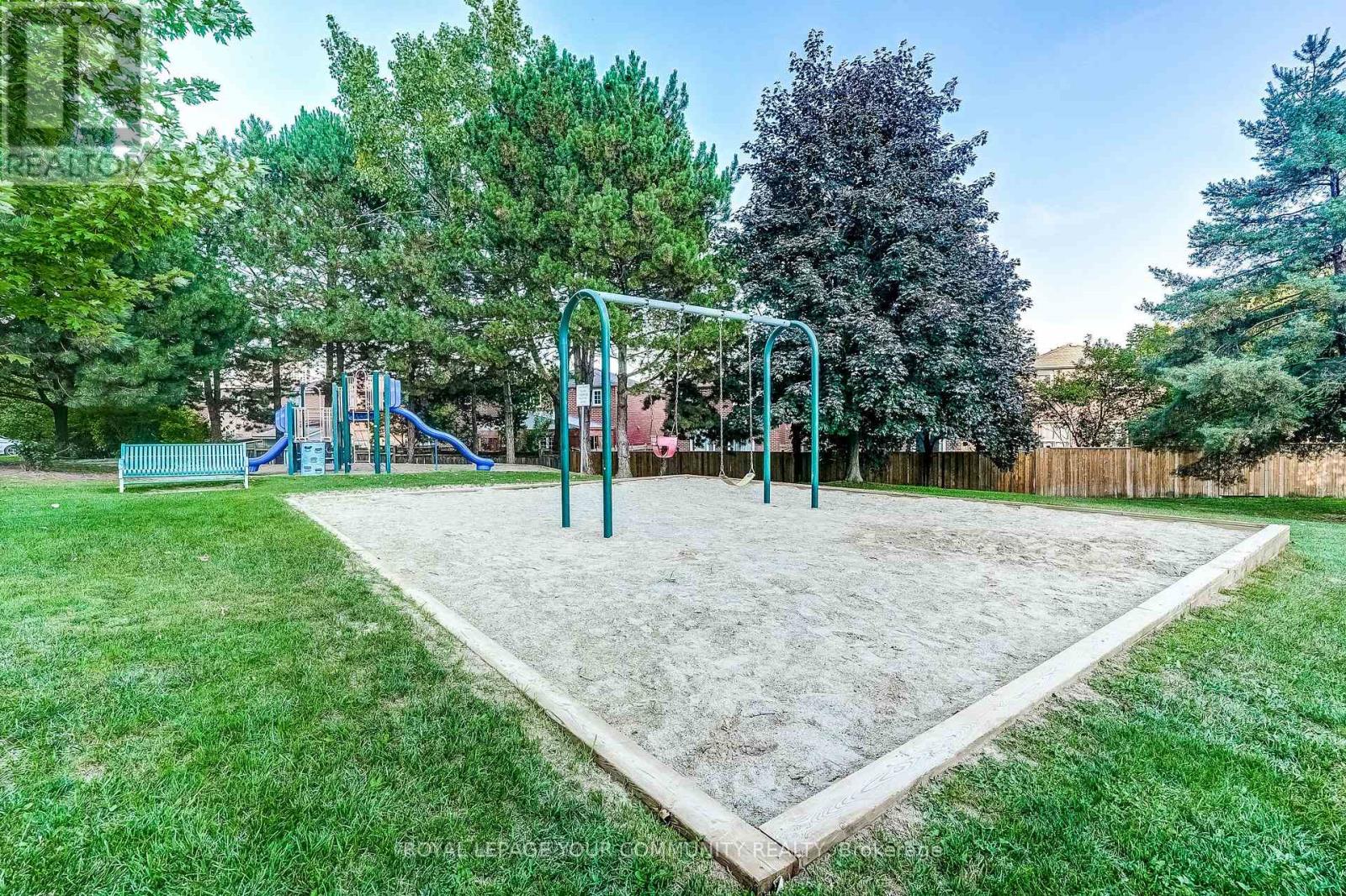 Photo 38 of 1208 350 Webb Drive, Mississauga ON