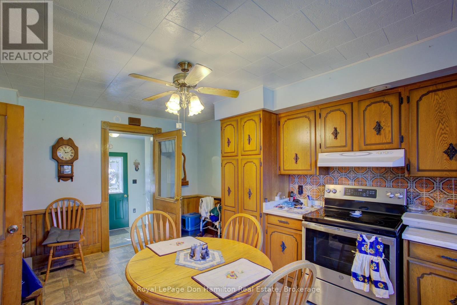 Photo 12 of 3045 Station Road, Howick ON