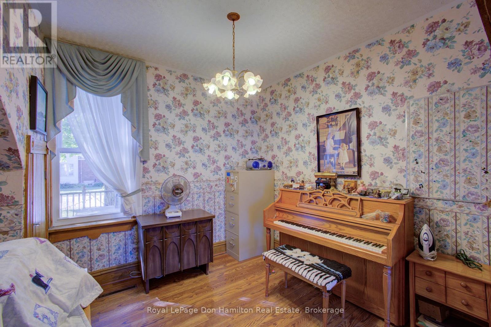 Photo 15 of 3045 Station Road, Howick ON