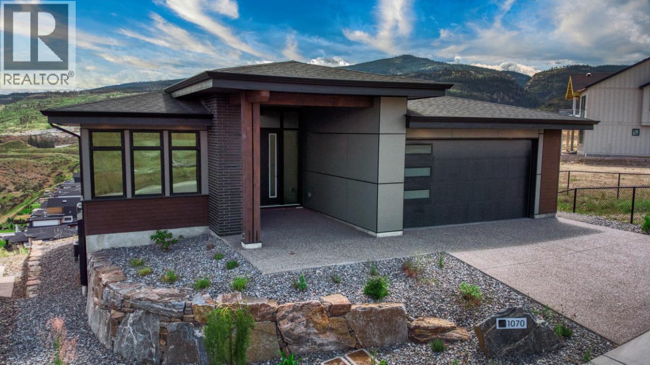 Photo 12 of 1070 Emslie Street, Kelowna BC