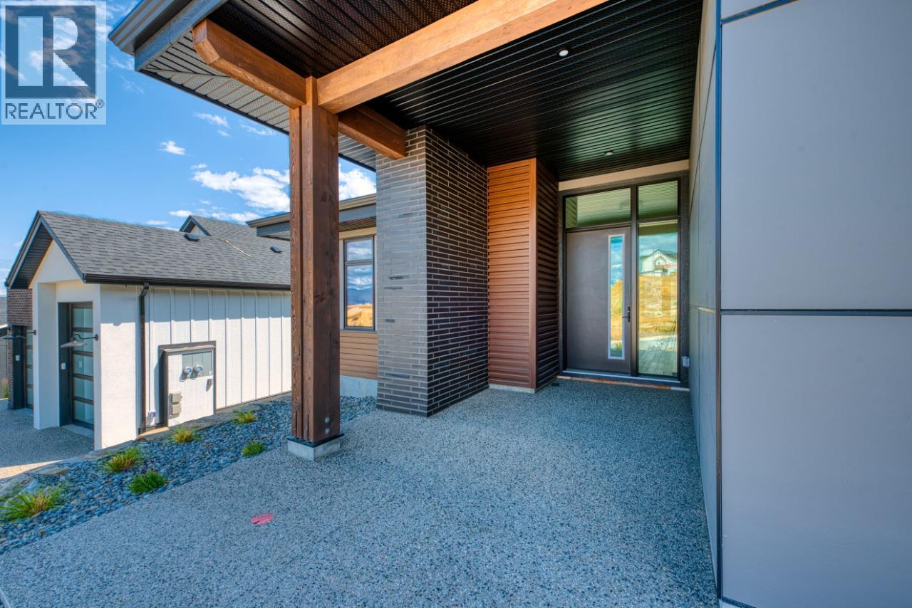 Photo 7 of 1070 Emslie Street, Kelowna BC