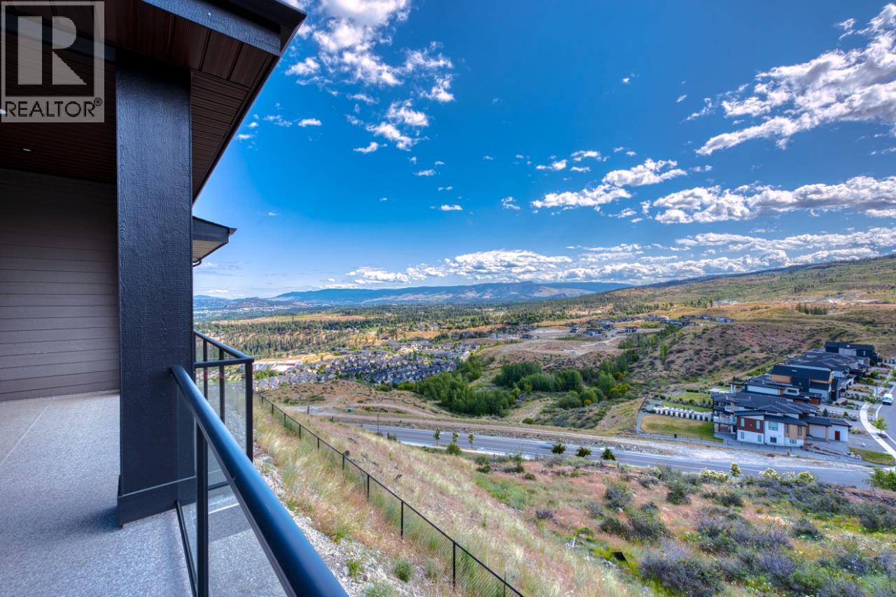 Photo 31 of 1070 Emslie Street, Kelowna BC