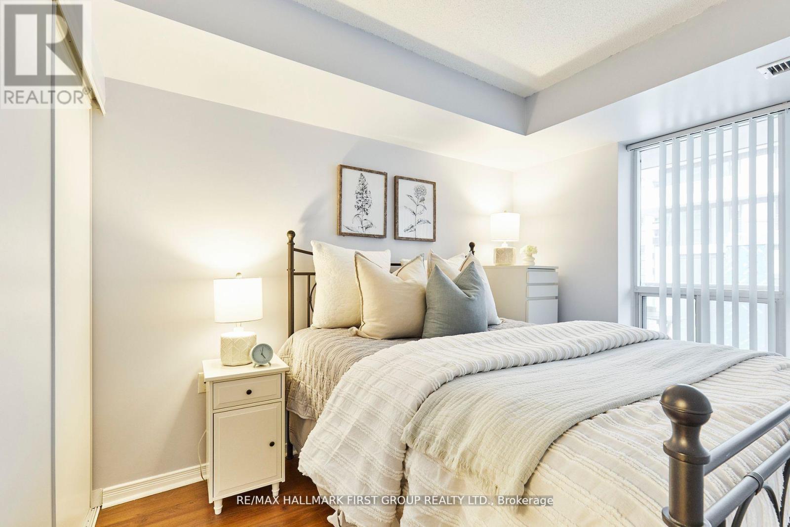 Photo 11 of 612 28 Olive Avenue, Toronto ON