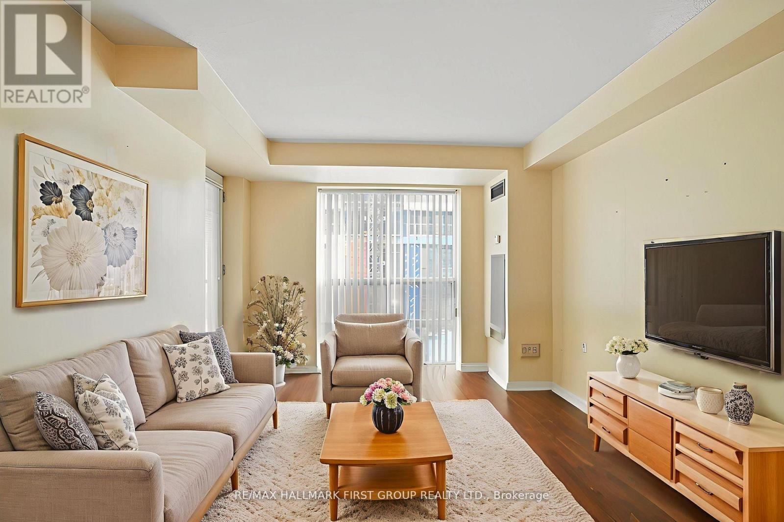 Photo 2 of 612 28 Olive Avenue, Toronto ON