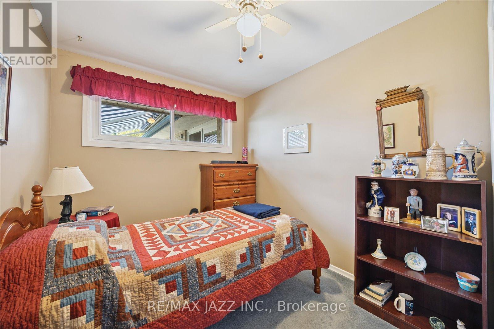 Photo 13 of 606 Gibbons Street, Oshawa ON